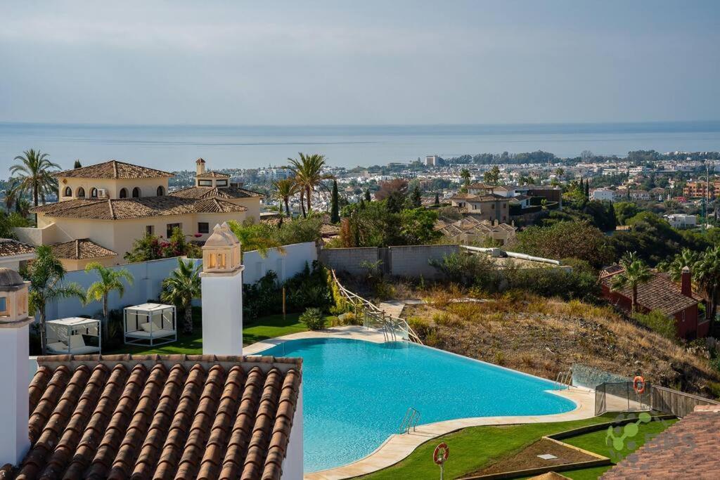 Apartament Penthouse -solarium- 6 Pools 422 Estepona